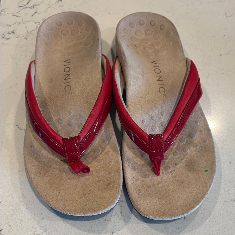 Vionic Women's Red Sandals